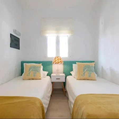 2 Bedroom Aguamarina Dom wakacyjny